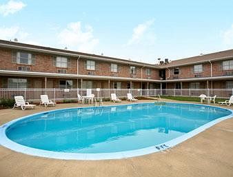 Ramada By Wyndham Sioux City Exterior photo